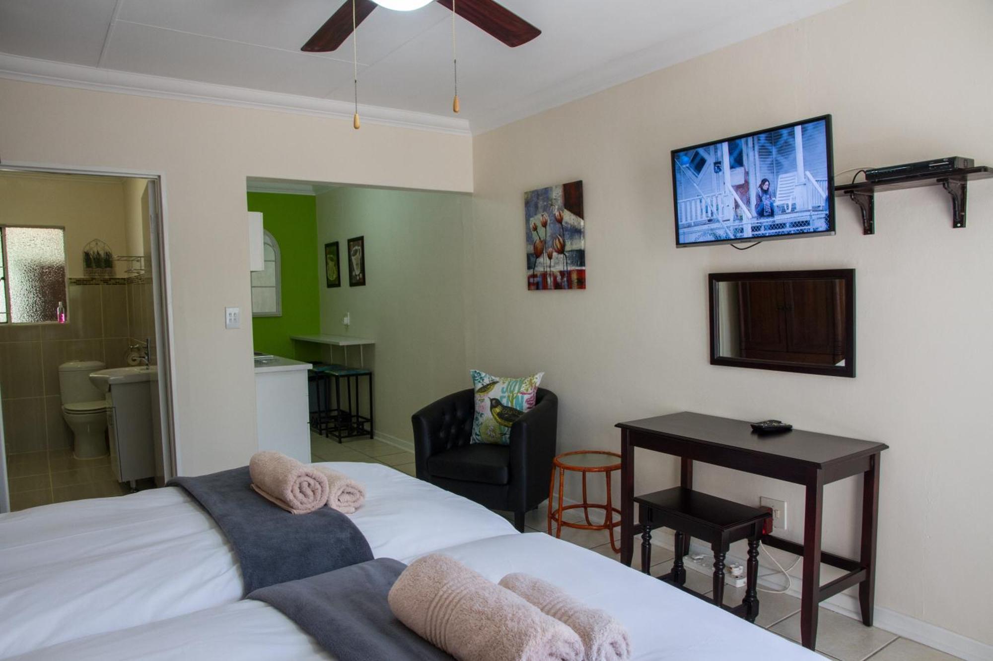 Sunshine Self Catering Apartment Mbombela Екстериор снимка