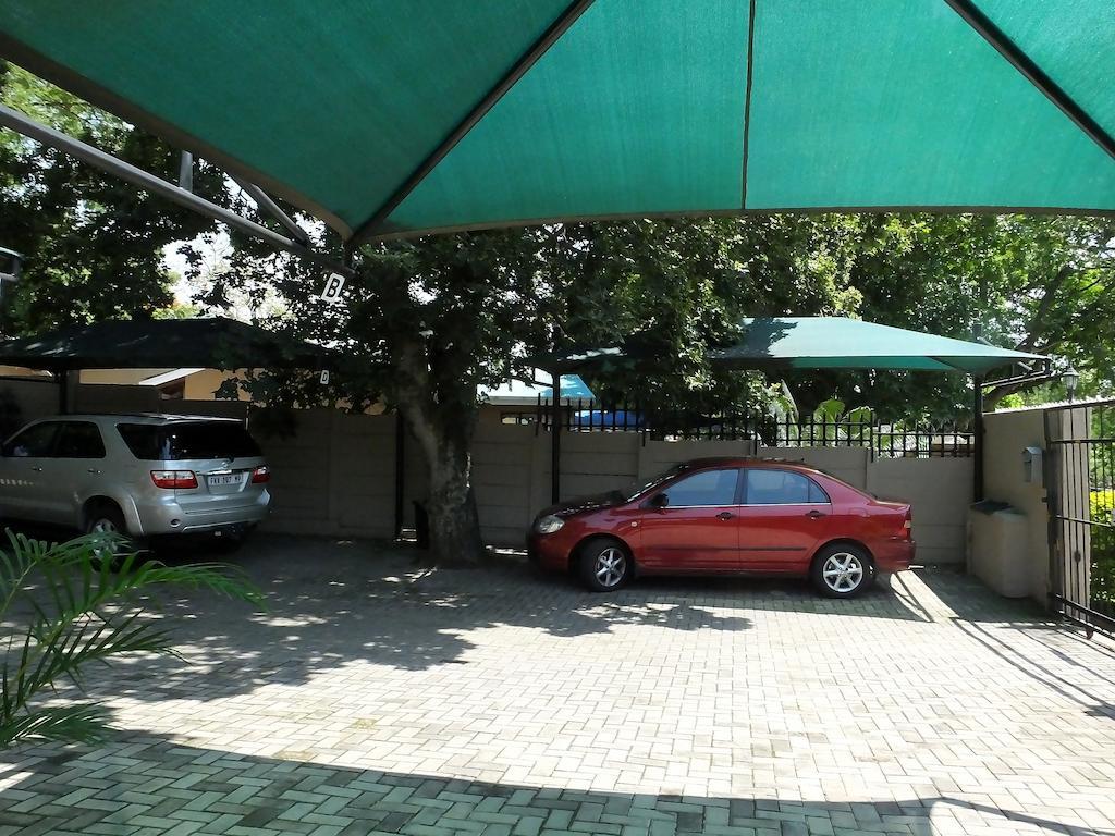 Sunshine Self Catering Apartment Mbombela Екстериор снимка